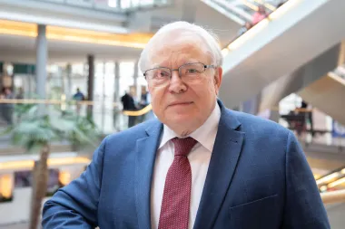 Prof. Dr. Heinrich Worth